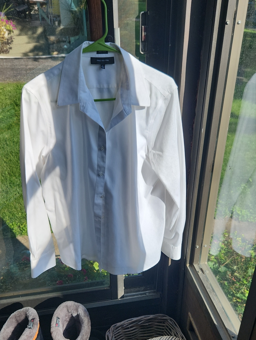 Jones New York Easy-Care Non-Iron Button-Up Shirt White Large
